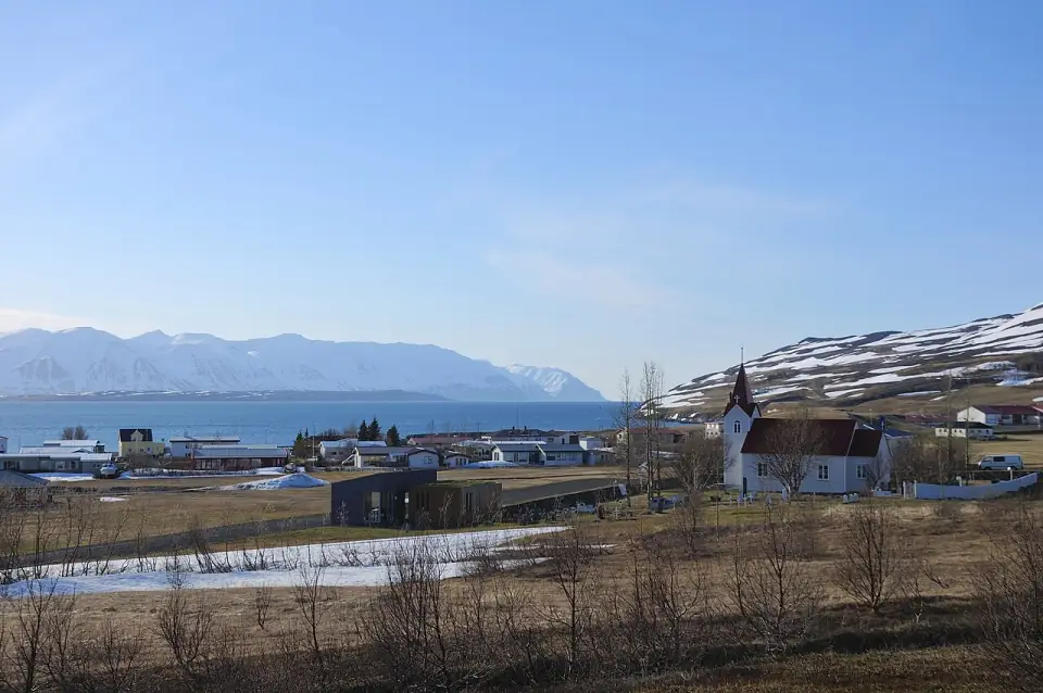 2014-04-30 18-37-40 Iceland - Grenivík Grenivík