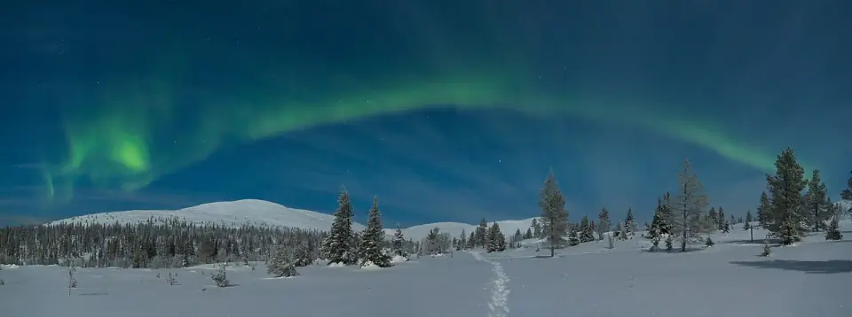 Aurora arch over Pallastunturi in Muonio, Finland, 2019 January